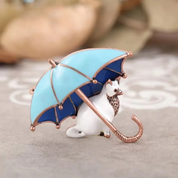 VQ Cat Brooch - Picture 4 of 6